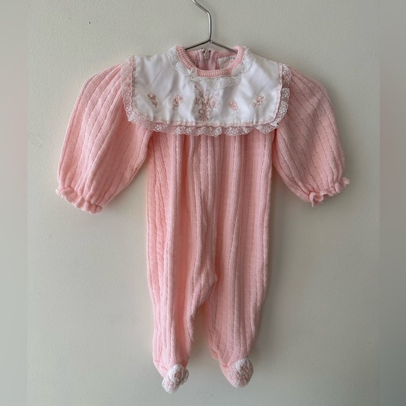 Vintage Baby One Piece - Blush with White Collar with embroidery and Lace - 0-3m - Picture 7 of 7